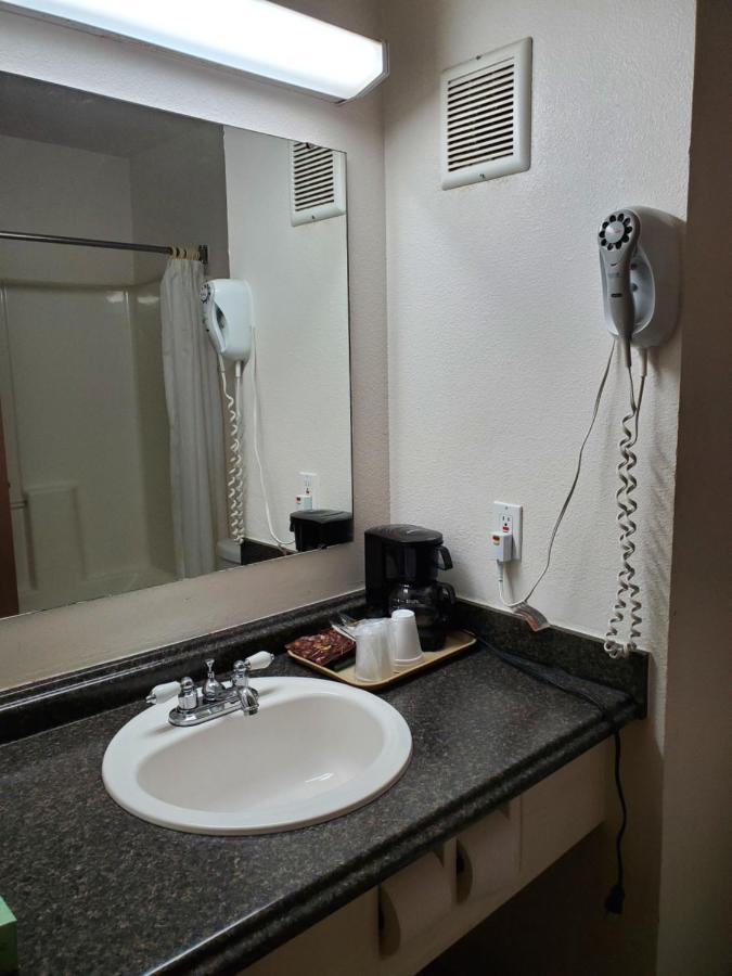 Bellis Inn Белингам Екстериор снимка
